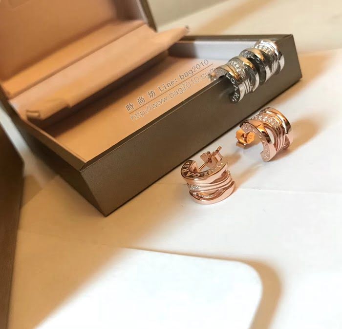 Bvlgari飾品 寶格麗ZERO1系列小蠻腰波浪鏤空排鑽耳釘   zgbq3252
